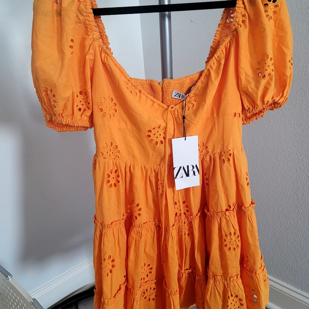 Orange Embroidered Mini Dress – Floral Design – Small
